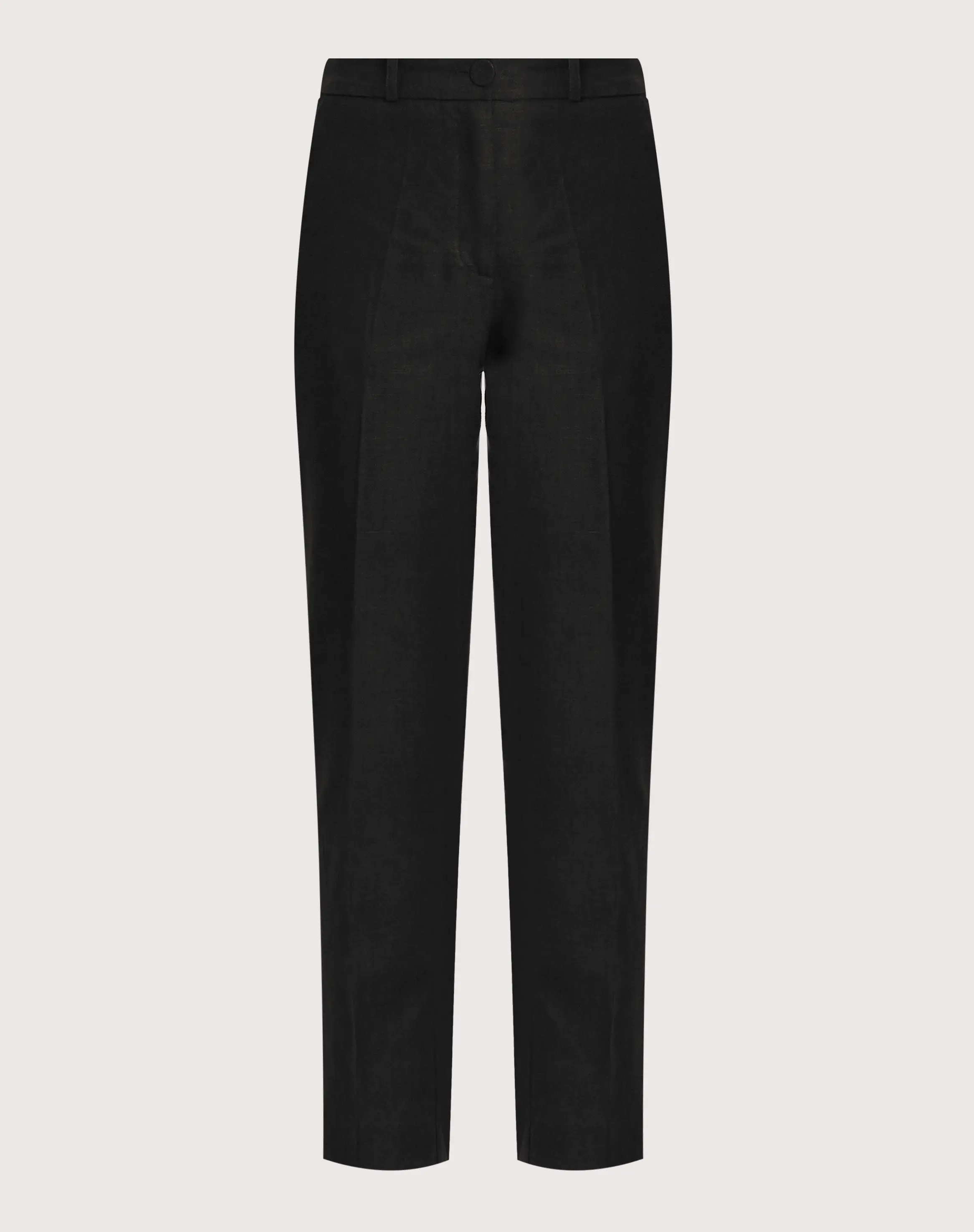 A Calça Canarin é confeccionada em linho proporcionando um toque fresco, leveza e aspecto rústico elegante, ideal para dias quentes.