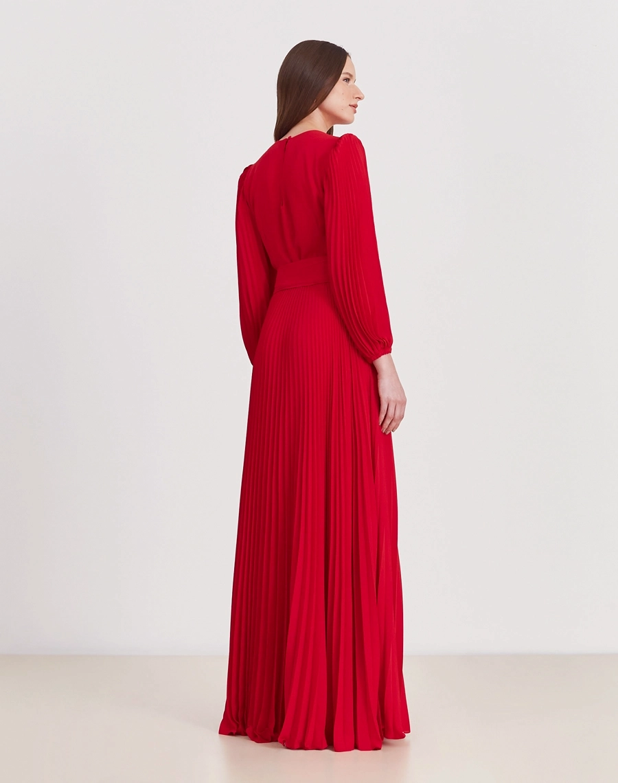 Vestido Longo Soleil, confeccionado em crepinho, é um tecido leve e fluido, conhecido pelo caimento suave e pela excelente movimentação.