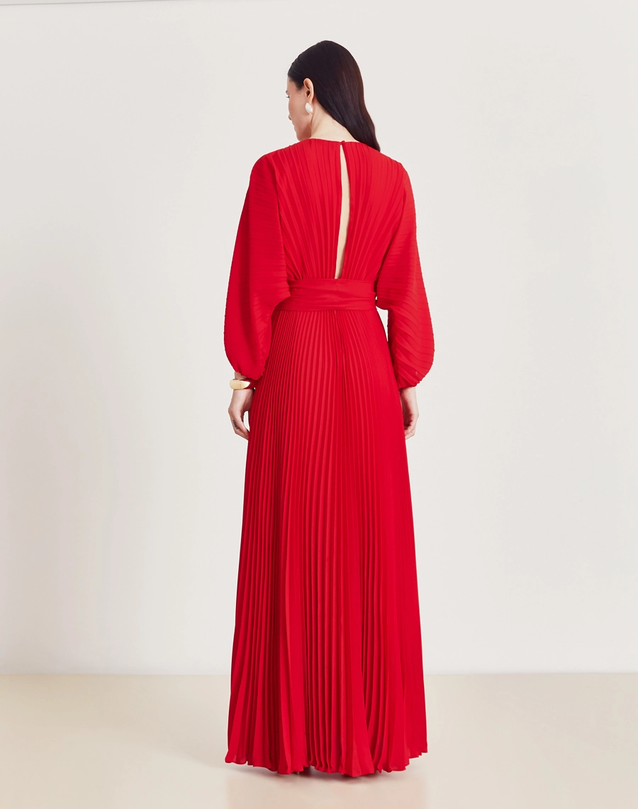 O Vestido Longo Leque é confeccionado em crepinho, é um tecido leve, fluido e com toque levemente texturizado.