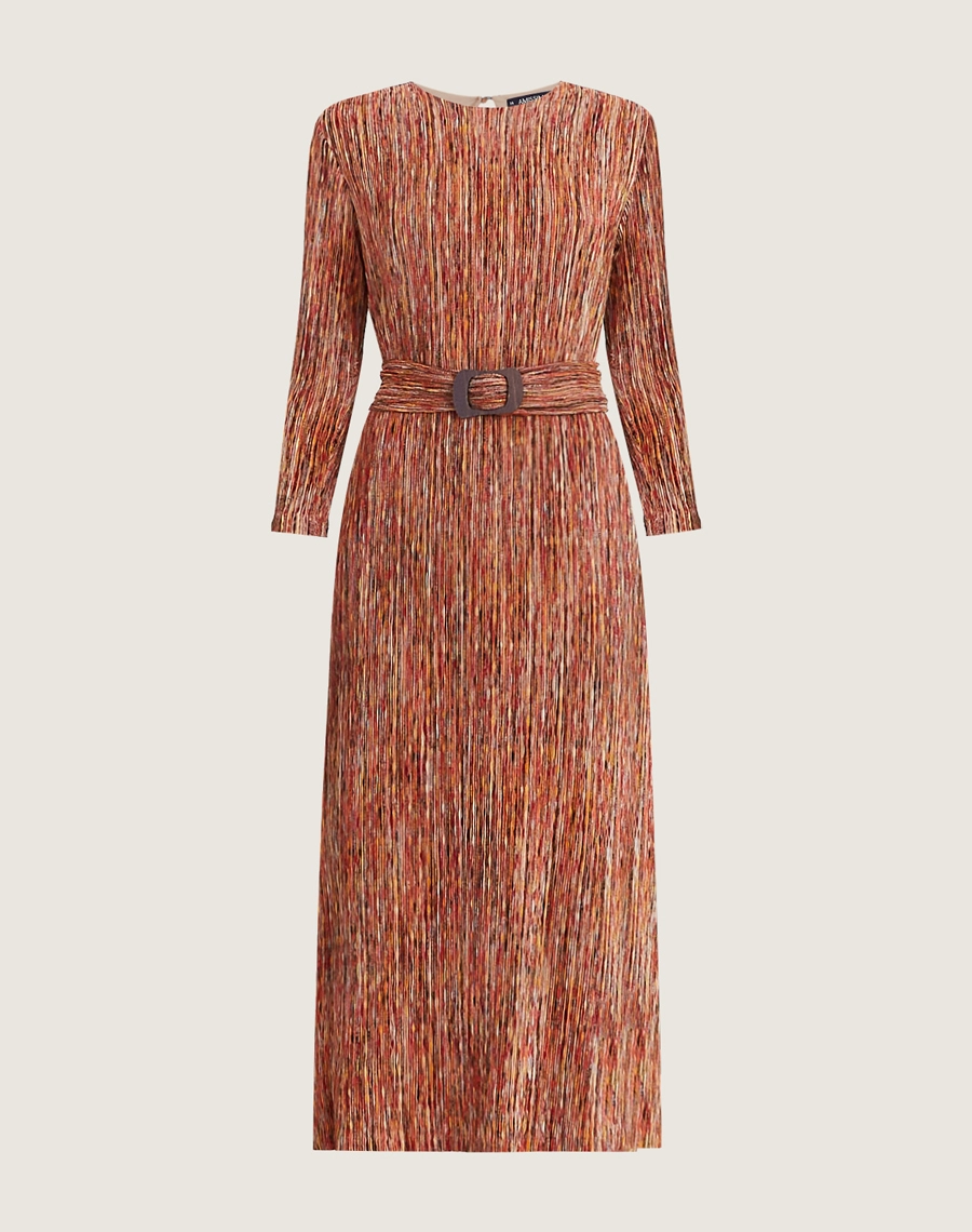 O Vestido Midi Lydiane é confeccionado malha mescla, tecido moderno e versátil, caracterizado pelo seu efeito levemente mesclado que mistura diferentes tons, criando um visual casual e atual.