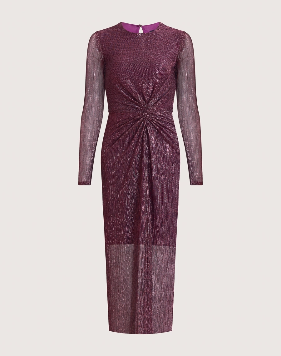 Vestido Midi Erica confeccionado em malha plissada metálica, tecido leve e confortável, caracterizado por sua textura elegante e cheia de movimento.
