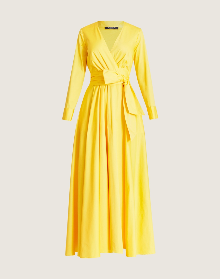 O Vestido Longo Kaite é confeccionado em tricoline acetinado, tecido com toque macio, unindo o conforto e a respirabilidade do algodão à elegância do aspecto acetinado.