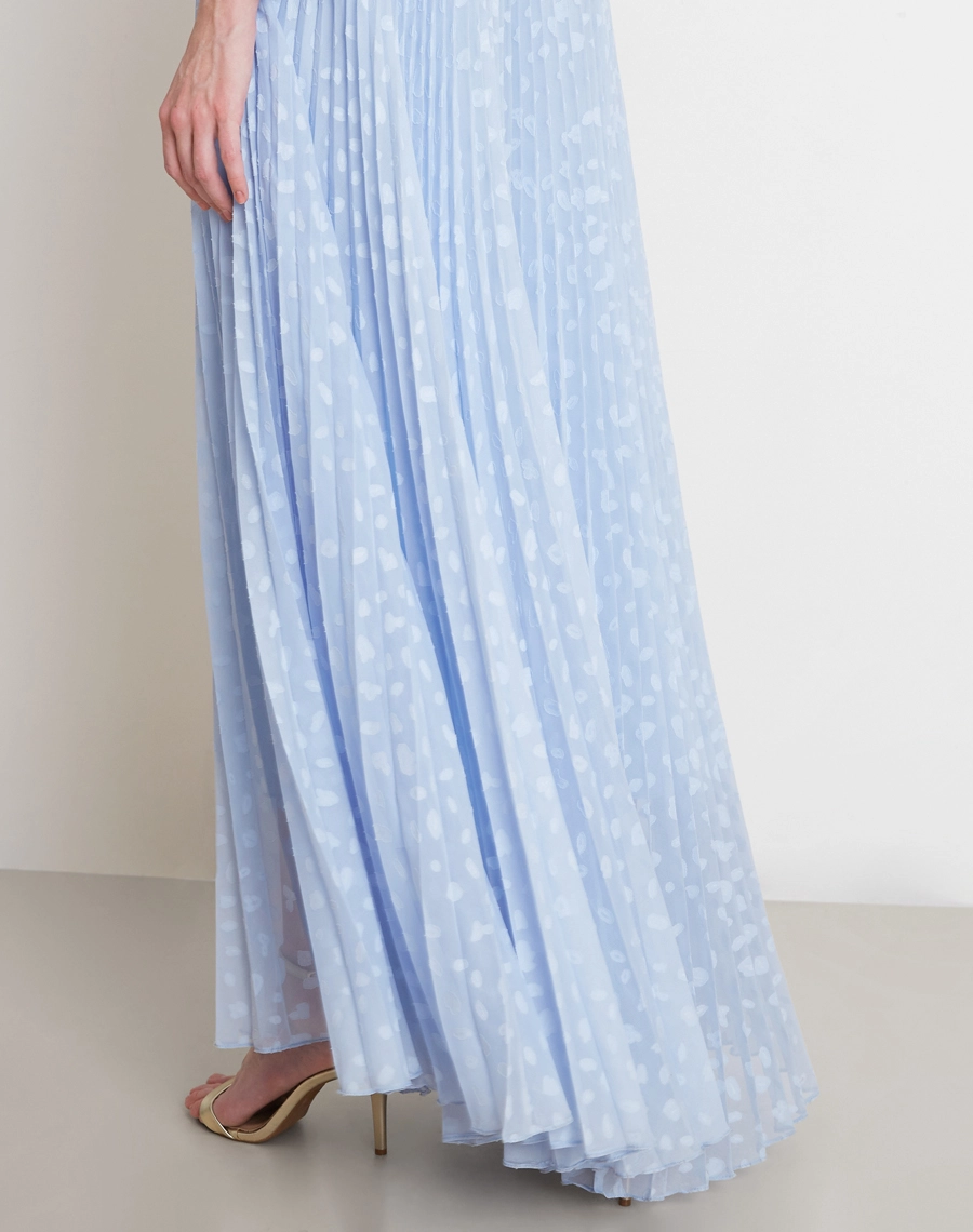 O Vestido Longo Meny é confeccionado em Jacquard, tecido de textura sofisticada, leve e com excelente caimento.