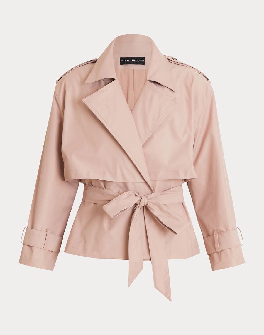 Parka Melody confeccionada em Sarja Paper, tecido com toque leve que traz um visual moderno e despojado.