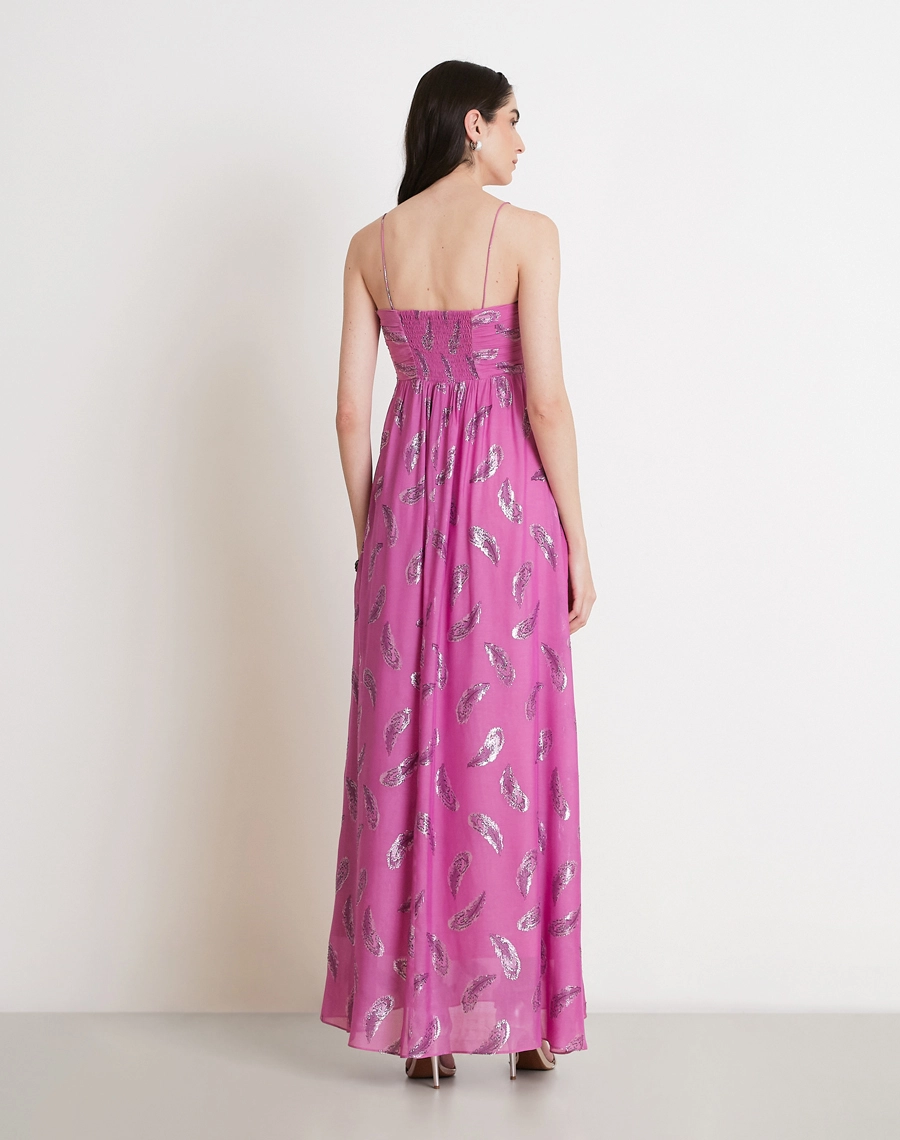 O Vestido Longo Paloma é confeccionado em viscose com toque de seda, um tecido leve, macio e de excelente fluidez. <BR/>