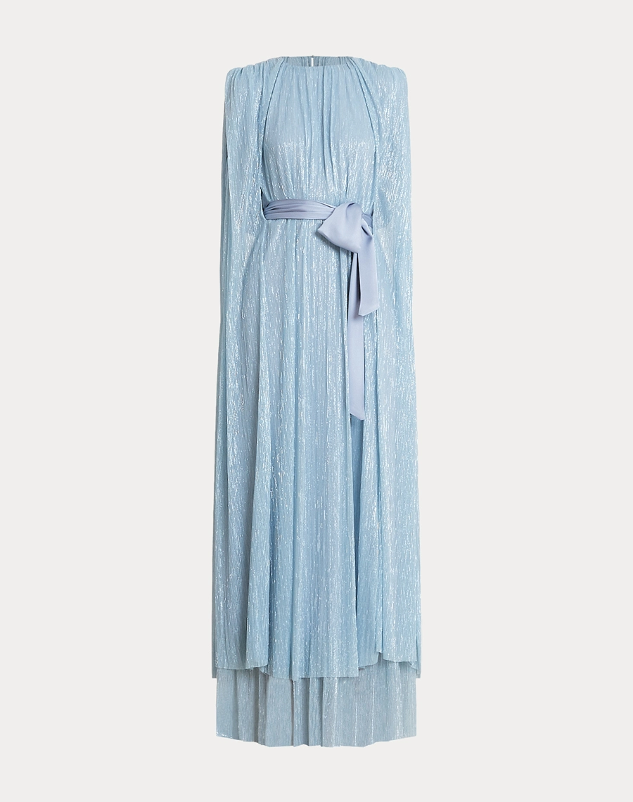 O Vestido Longo Quartzo é confeccionado em tecido plissado metalizado, de textura sofisticada e brilho delicado. <BR/>