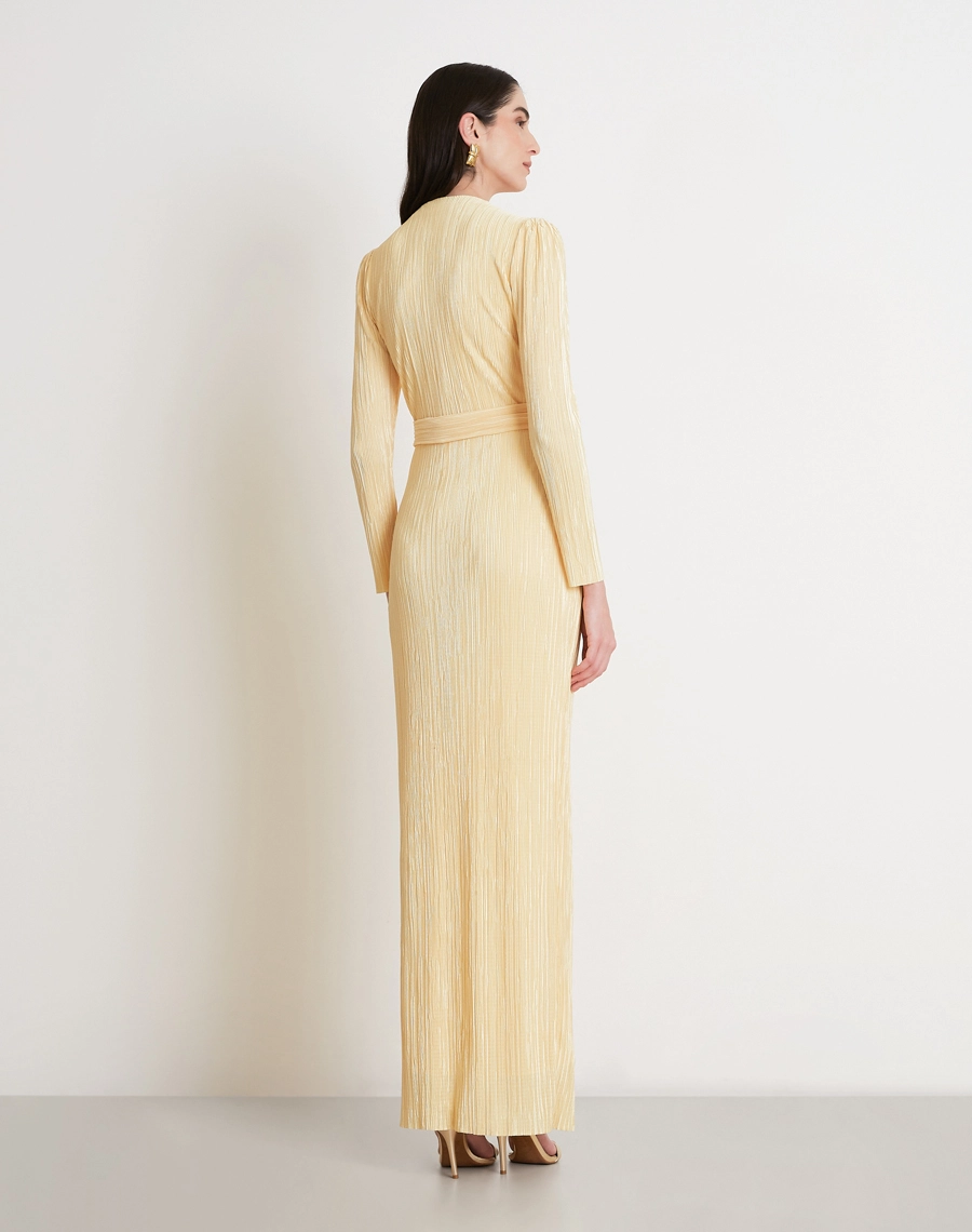 A Vestido Longo Brisa é confeccionado em malha plissada, tecido com efeito visual refinado, possui toque macio e leve elasticidade proporcionam excelente ajuste ao corpo.<br/>