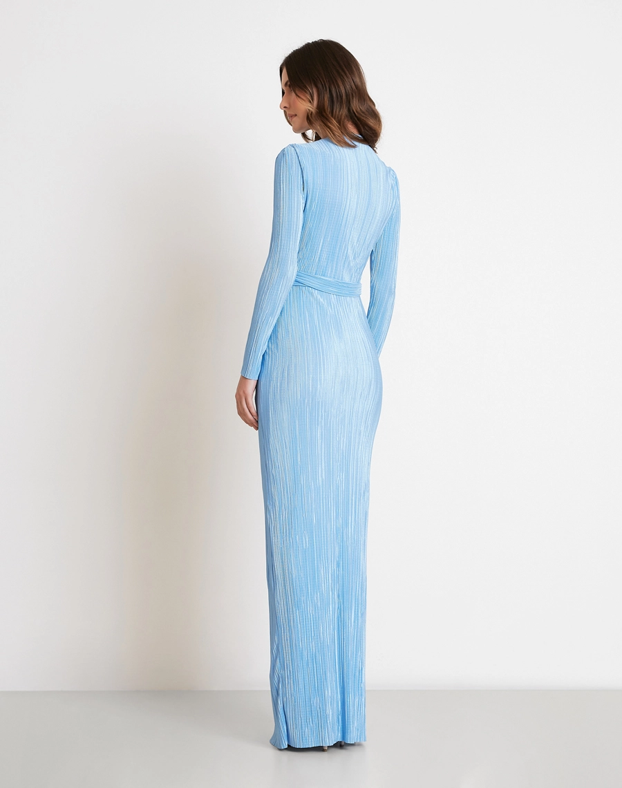 A Vestido Longo Brisa é confeccionado em malha plissada, tecido com efeito visual refinado, possui toque macio e leve elasticidade proporcionam excelente ajuste ao corpo.<br/>