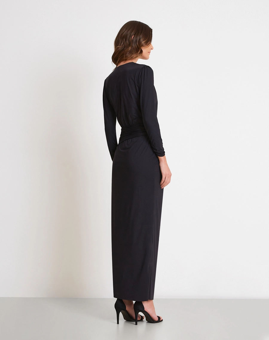 O Vestido Longo Zurick é confeccionado em Fluity, tecido conhecido pelo toque extremamente macio, elasticidade e caimento. <br/>