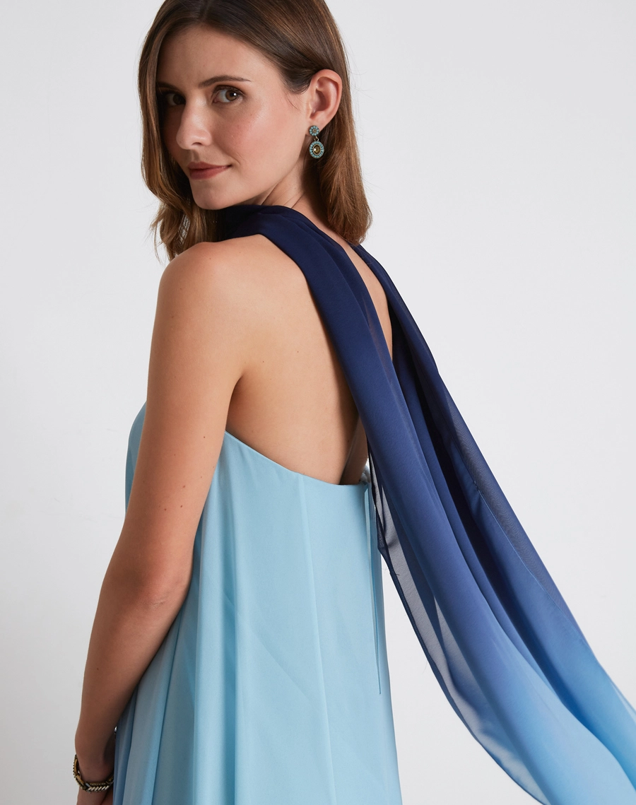 O Vestido Longo Nanda é confeccionado em Chiffon degradê, tecido leve, delicado e de excelente fluidez, que proporciona um caimento suave ao corpo.<br/>