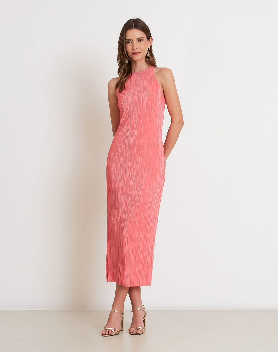 O Vestido Midi Norah é confeccionado em tecido plissado de alta elasticidade, com textura em relevo e caimento leve e fluido. 

<br/>
