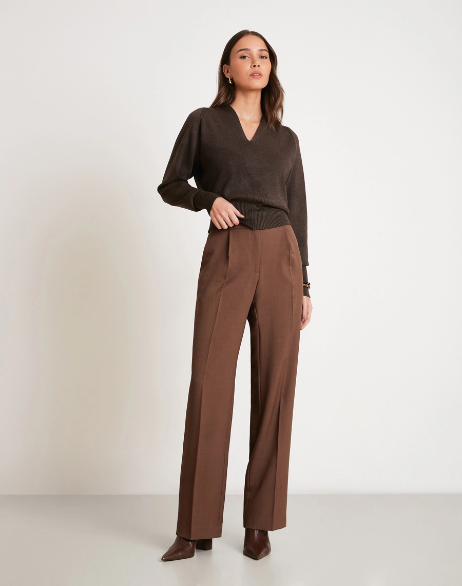 A Blusa Kathie é confeccionada em Tricô leve, com toque macio e agradável, proporcionando conforto e ótimo caimento no corpo.